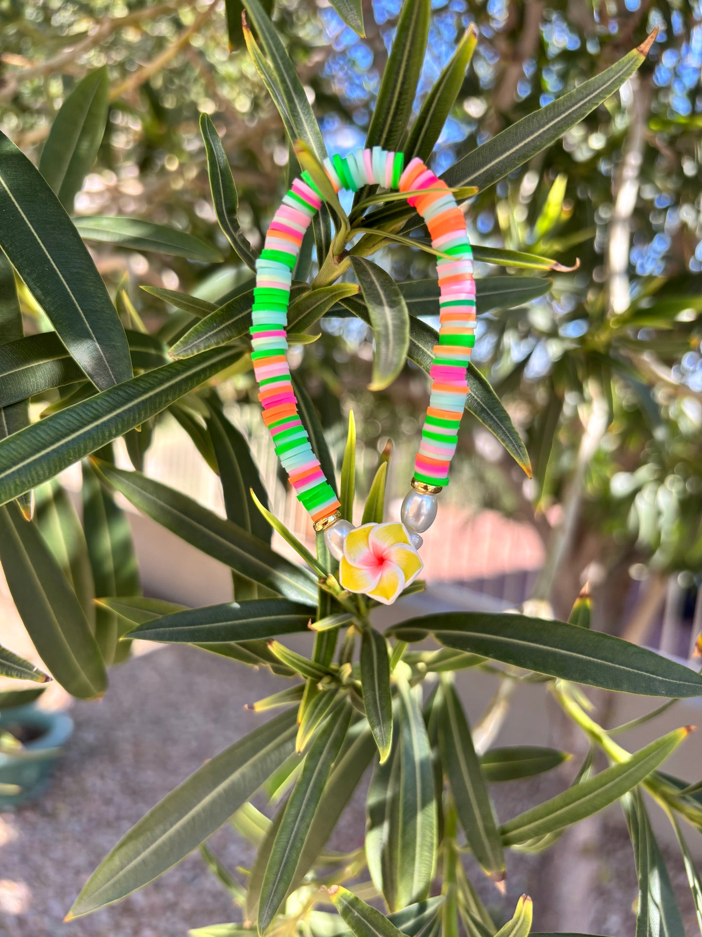 The sandy hibiscus bracelet