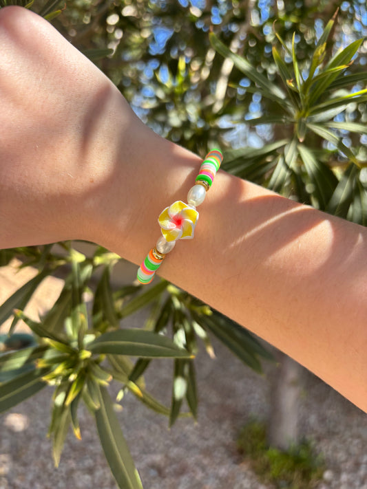 The sandy hibiscus bracelet