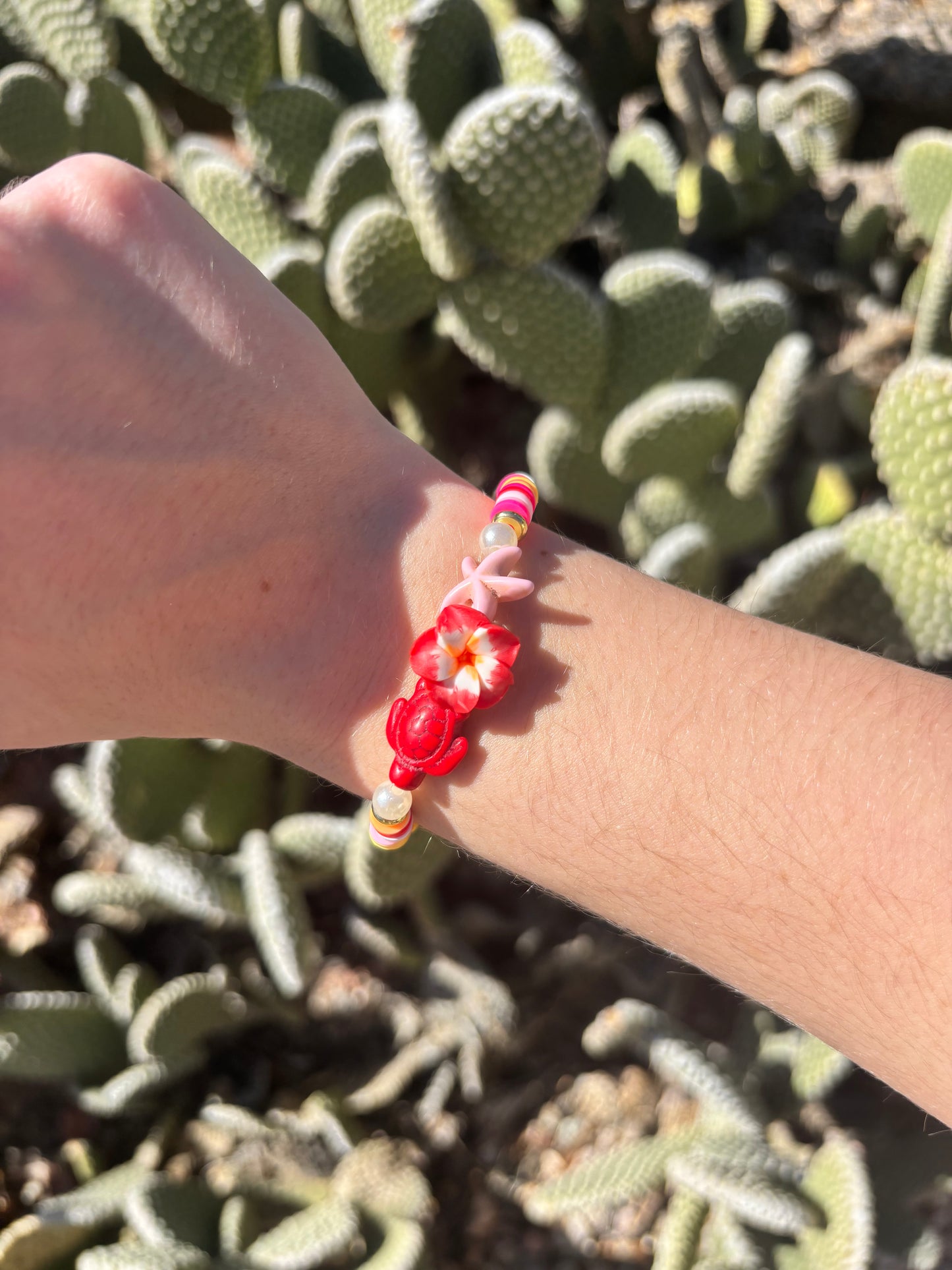 the hibiscus honu bracelet